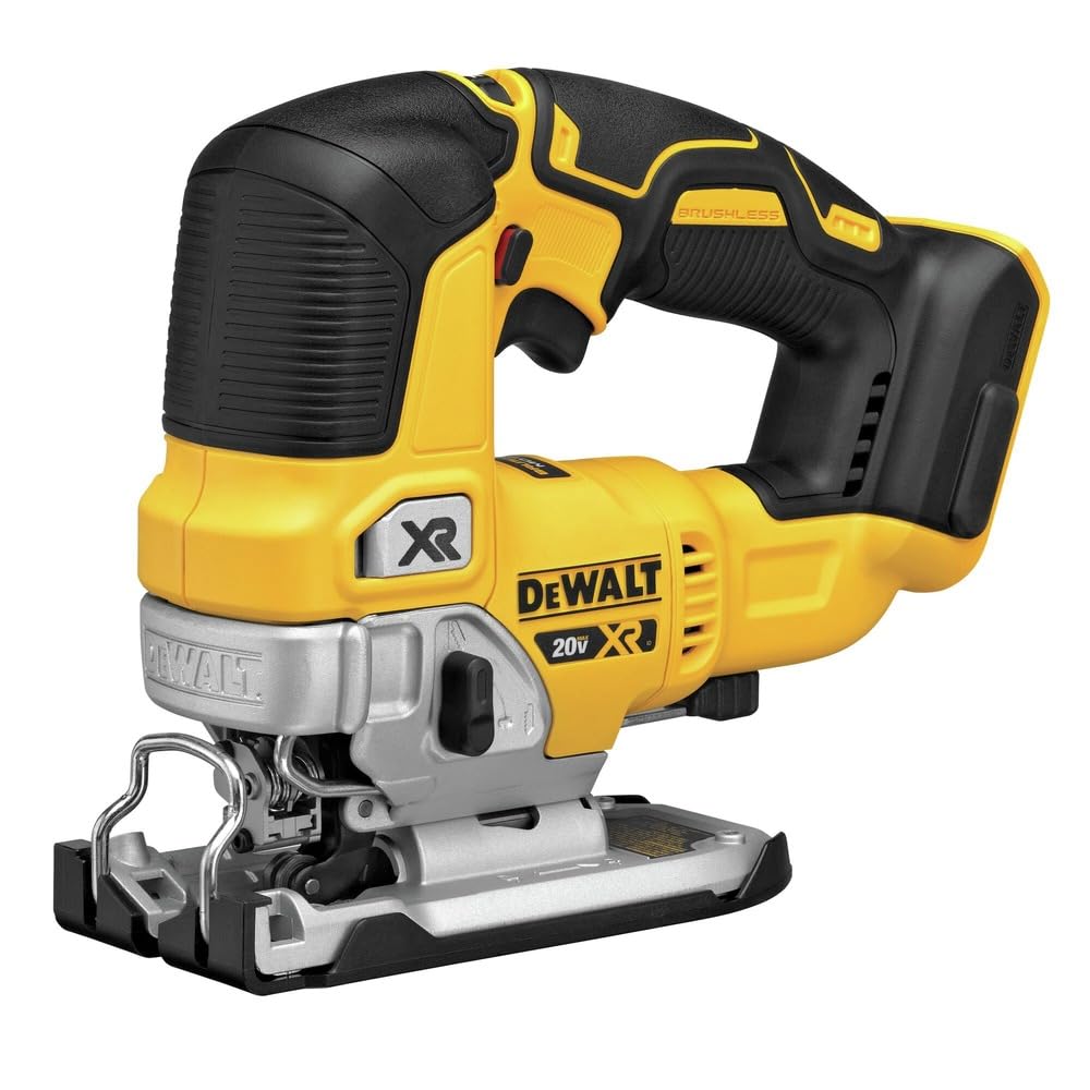 dewalt-20v-max-xr-brushless-3-tool-woodworking-kit-dck300p1 image 2