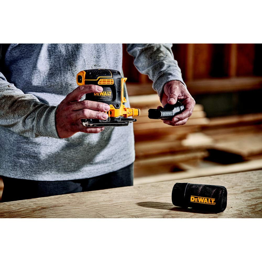 dewalt-dcw200d1-20v-max-xr-1-4-sheet-sander-kit-2-0-ah image 6