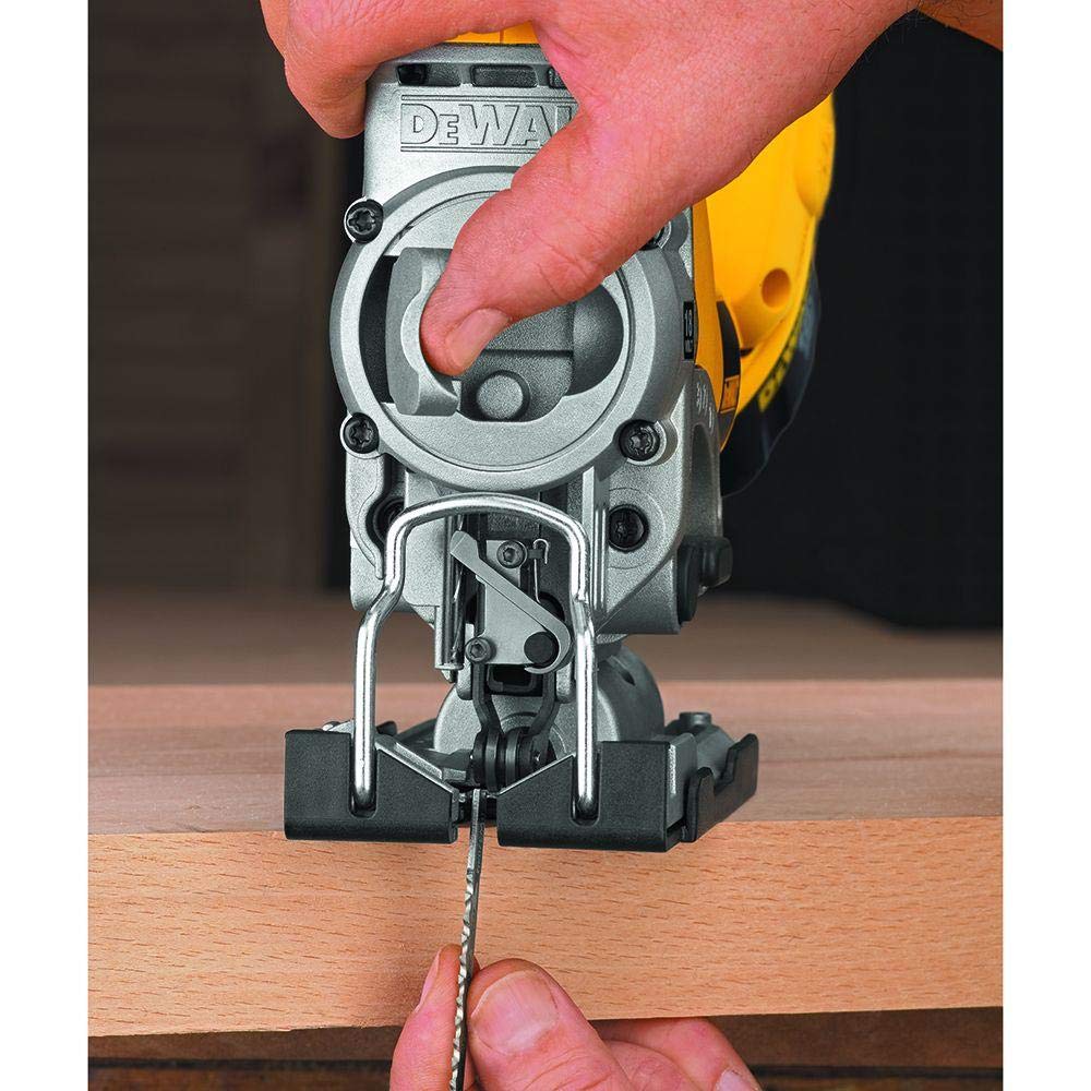 dewalt-dc330k-heavy-duty-18v-ni-cad-cordless-top-handle-jig-saw-kit image 3
