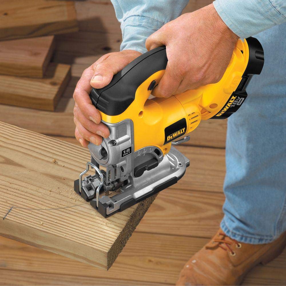 dewalt-dc330k-heavy-duty-18v-ni-cad-cordless-top-handle-jig-saw-kit image 6