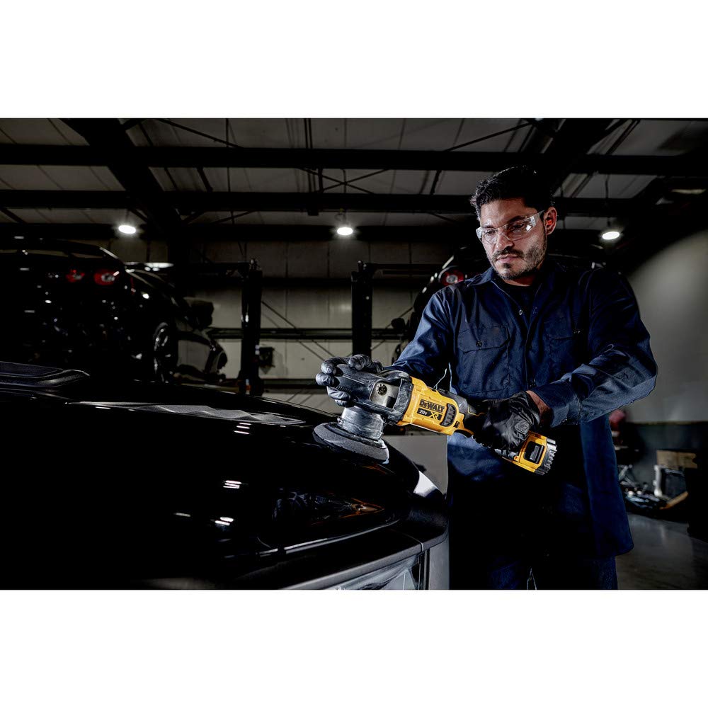 dewalt-dcm848p2-20v-max-xr-5-inch-random-orbit-polisher-kit image 8