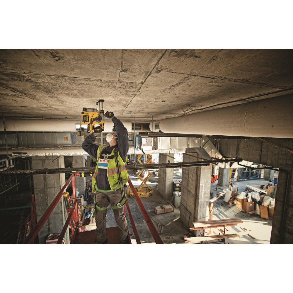 dewalt-dch273p2-20v-max-xr-brushless-1-inch-sds-rotary-hammer-with-5-0ah-batteri image 5