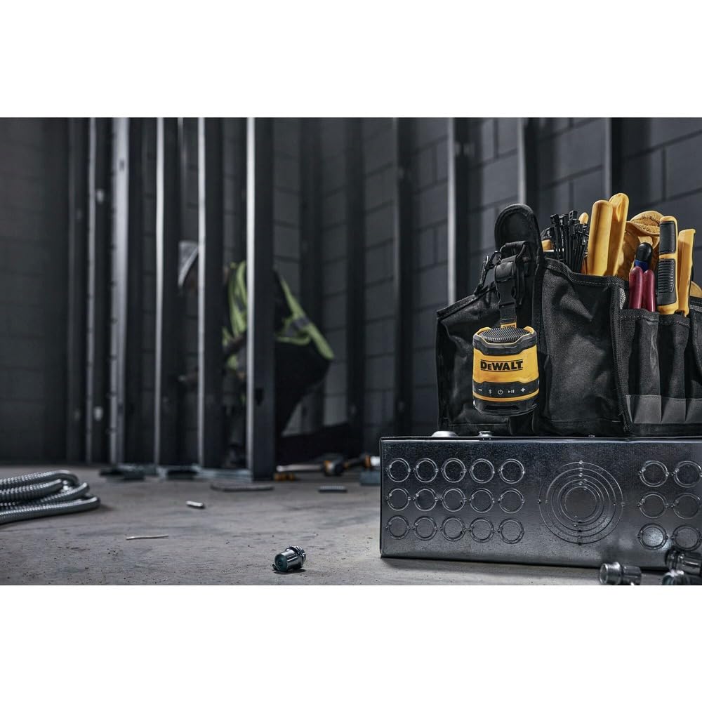 dewalt-dcr008-usb-c-rechargeable-jobsite-bluetooth-speaker image 6