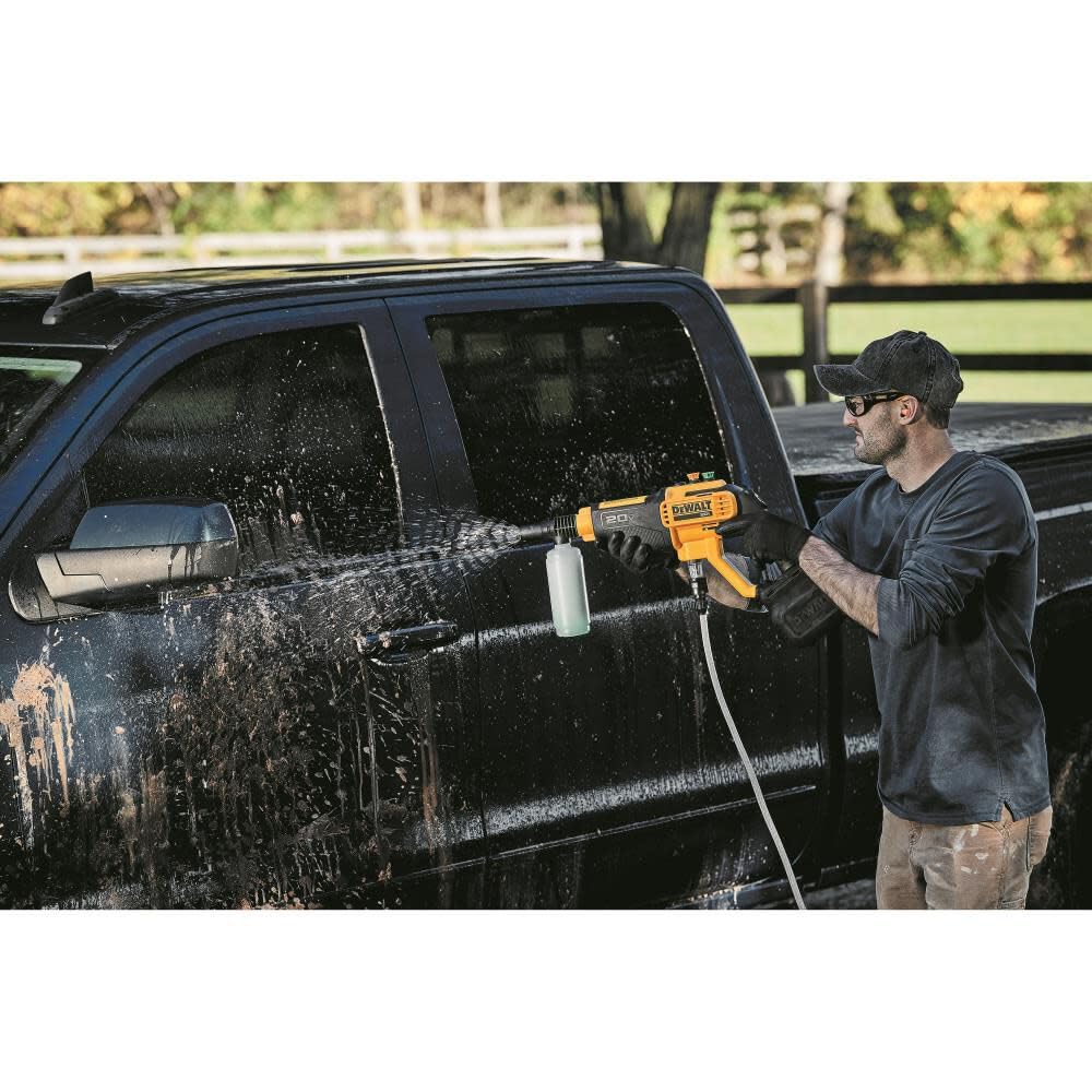 dewalt-20v-max-cordless-power-cleaner-550-psi-dcpw550b-bare-tool image 8