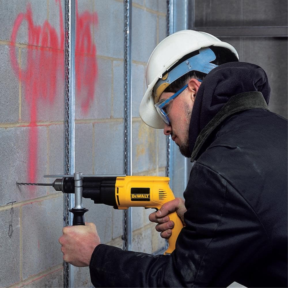 dewalt-dw505-1-2-inch-7-8-amp-dual-range-hammer-drill image 4