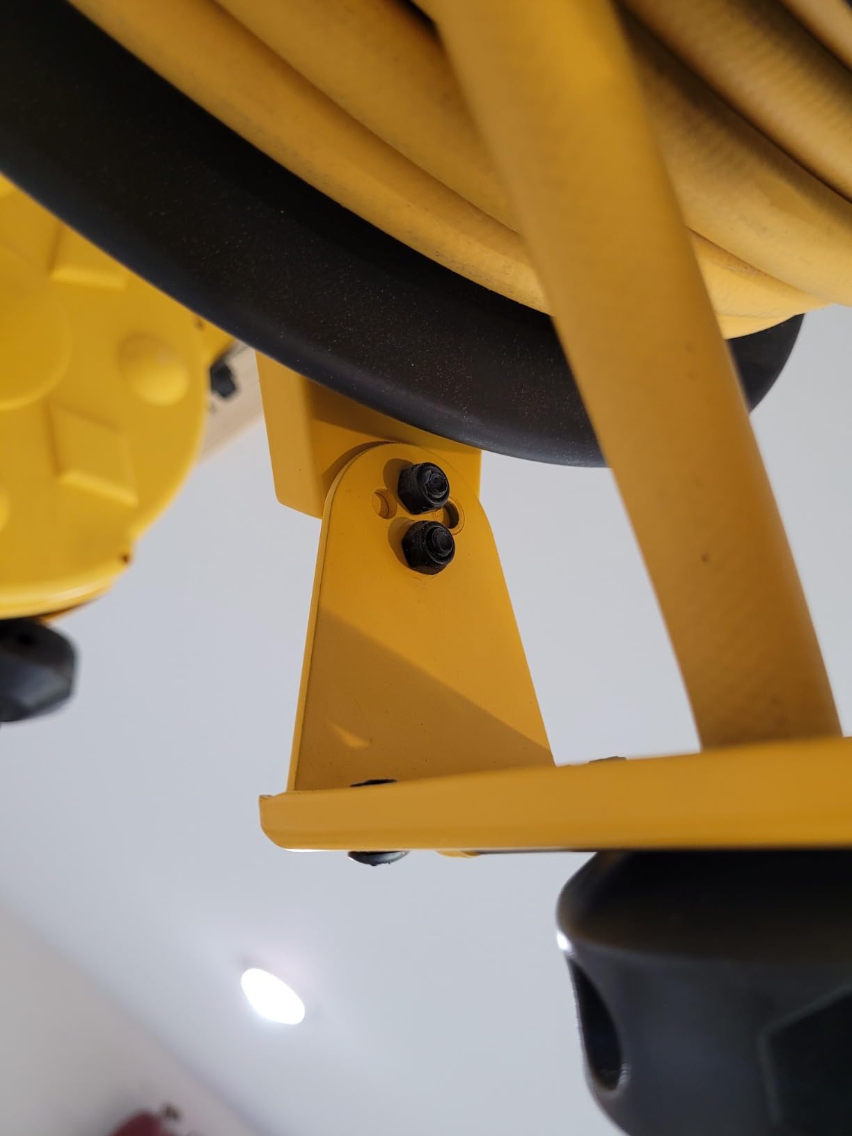 Good but mounting bolts are short