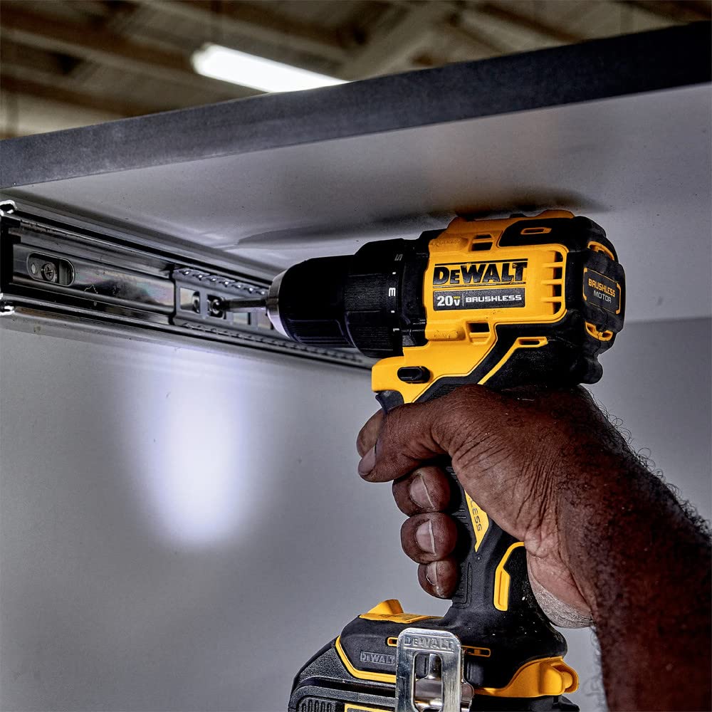 dewalt-20v-max-dcd708c2-brushless-compact-1-2-inch-drill-driver-kit image 6