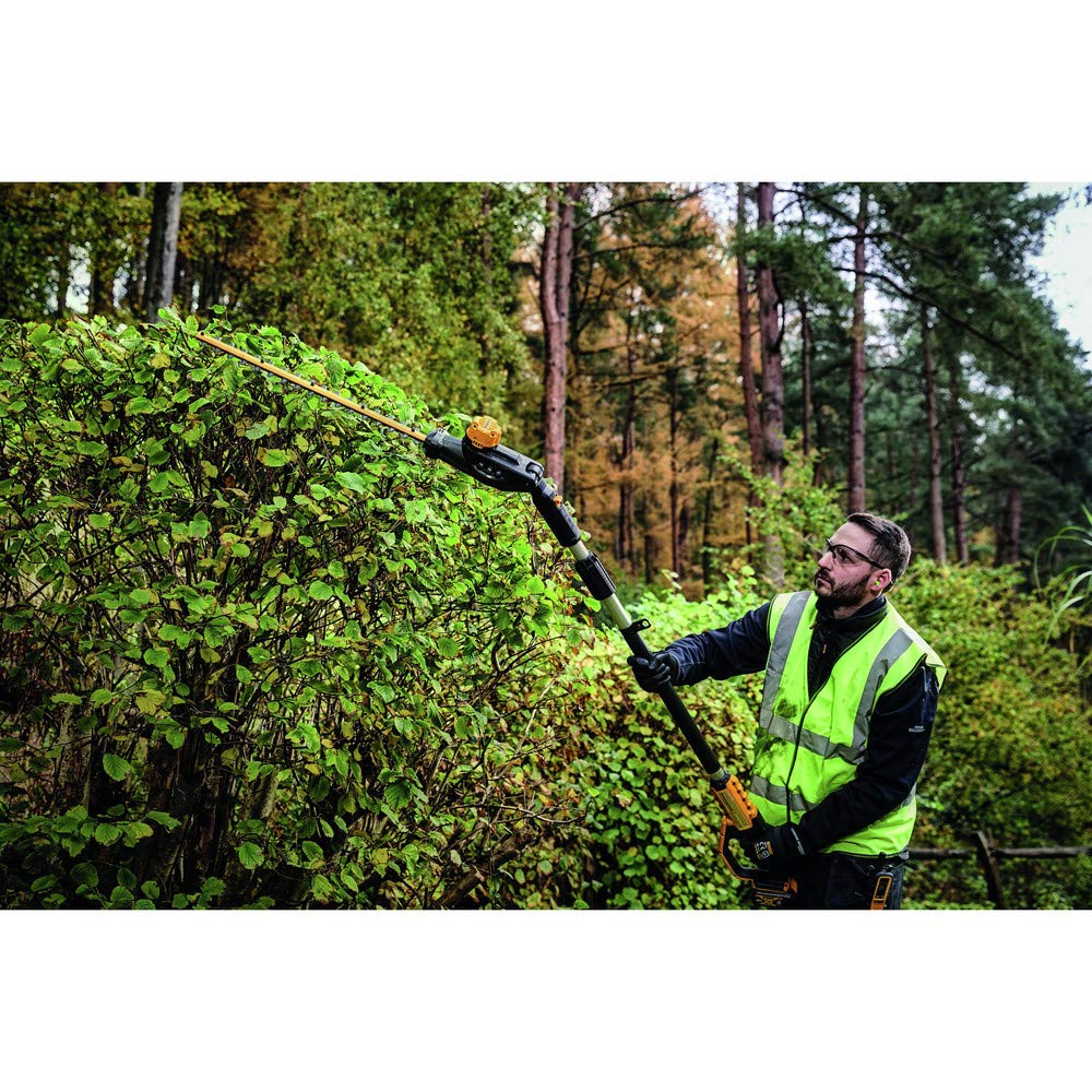 dewalt-dcph820m1-20v-max-cordless-pole-hedge-trimmer-kit image 7
