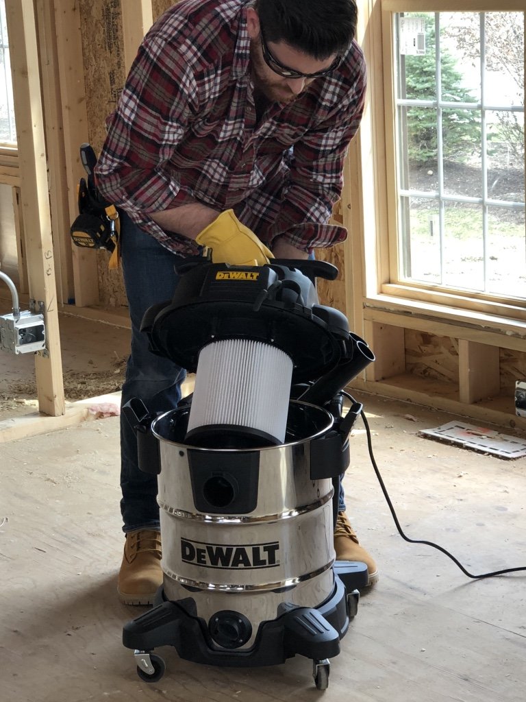 dewalt-10-gallon-stainless-steel-wet-dry-vac-5-0-peak-hp image 3