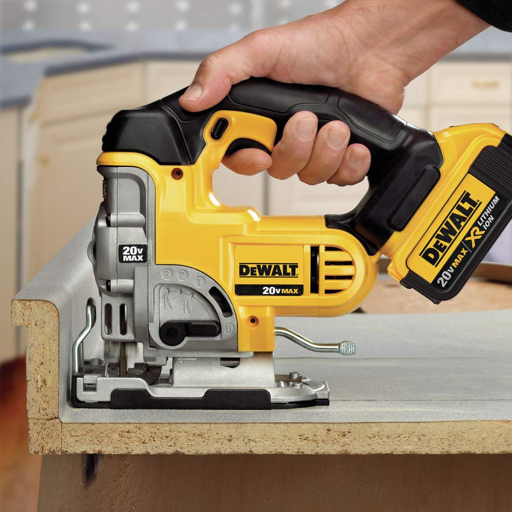 dewalt-dcs331m1-20v-max-cordless-jig-saw-kit image 4