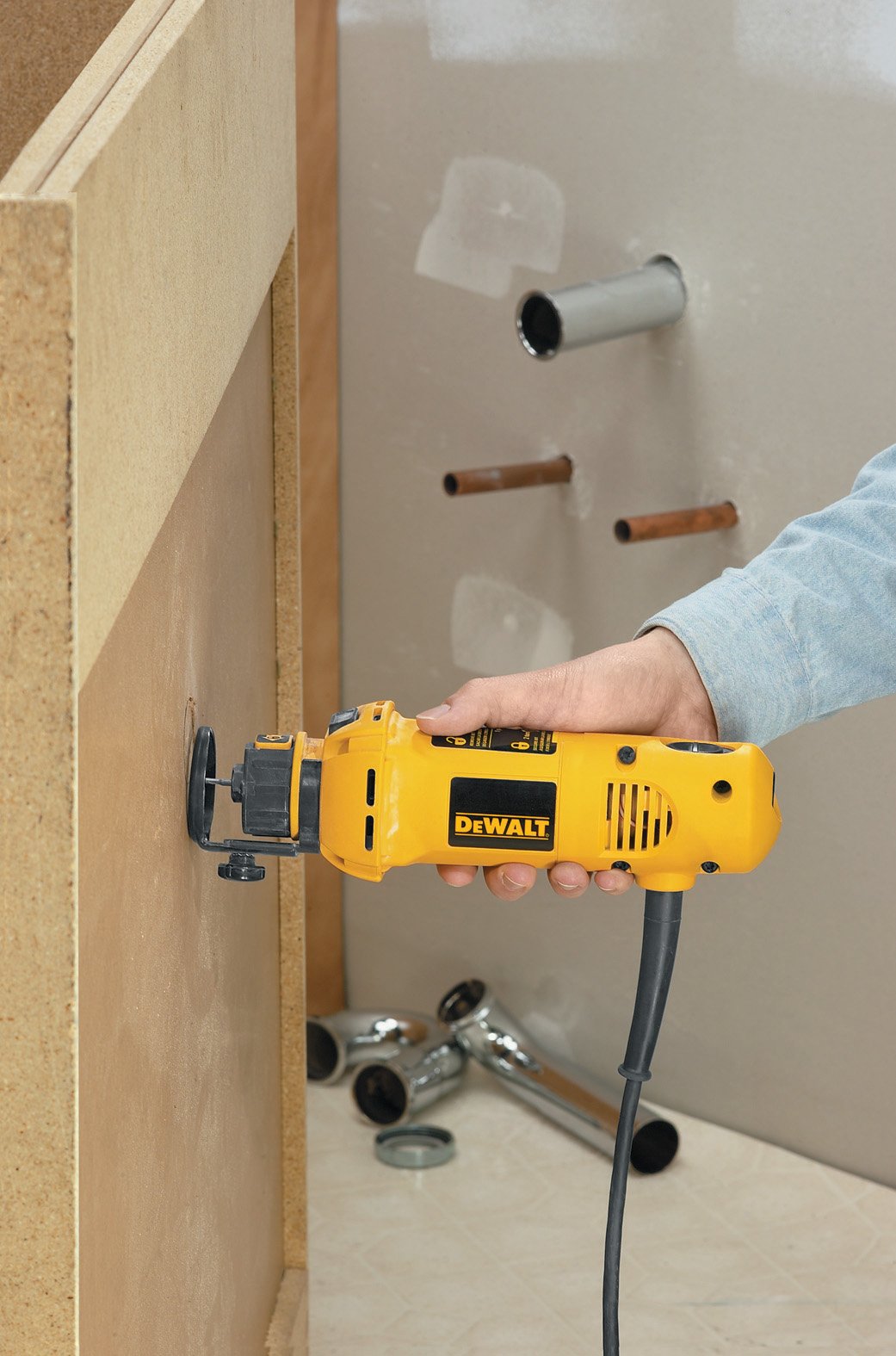 dewalt-dw660-5-amp-corded-rotary-saw-with-1-8-and-1-4-collets image 5