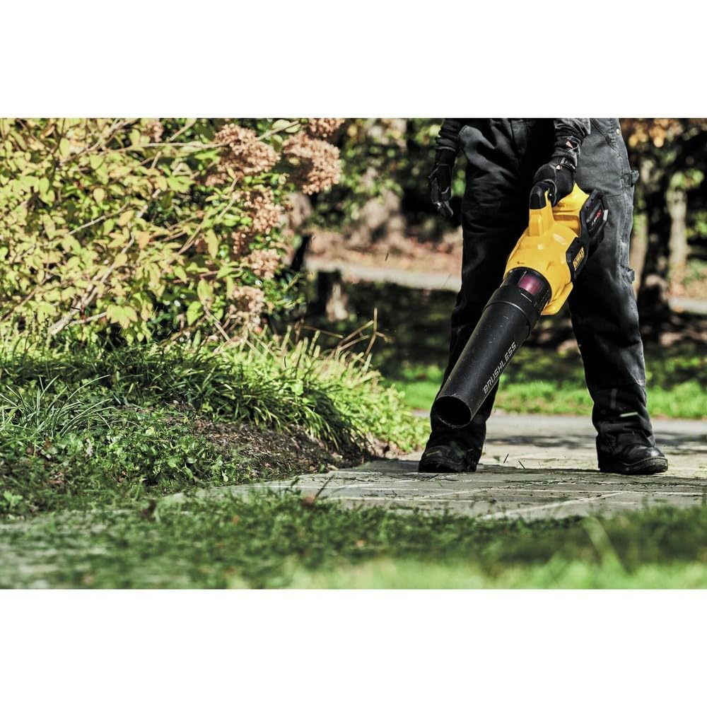 dewalt-dcbl772b-60v-max-axial-handheld-leaf-blower-600-cfm-tool-only image 7