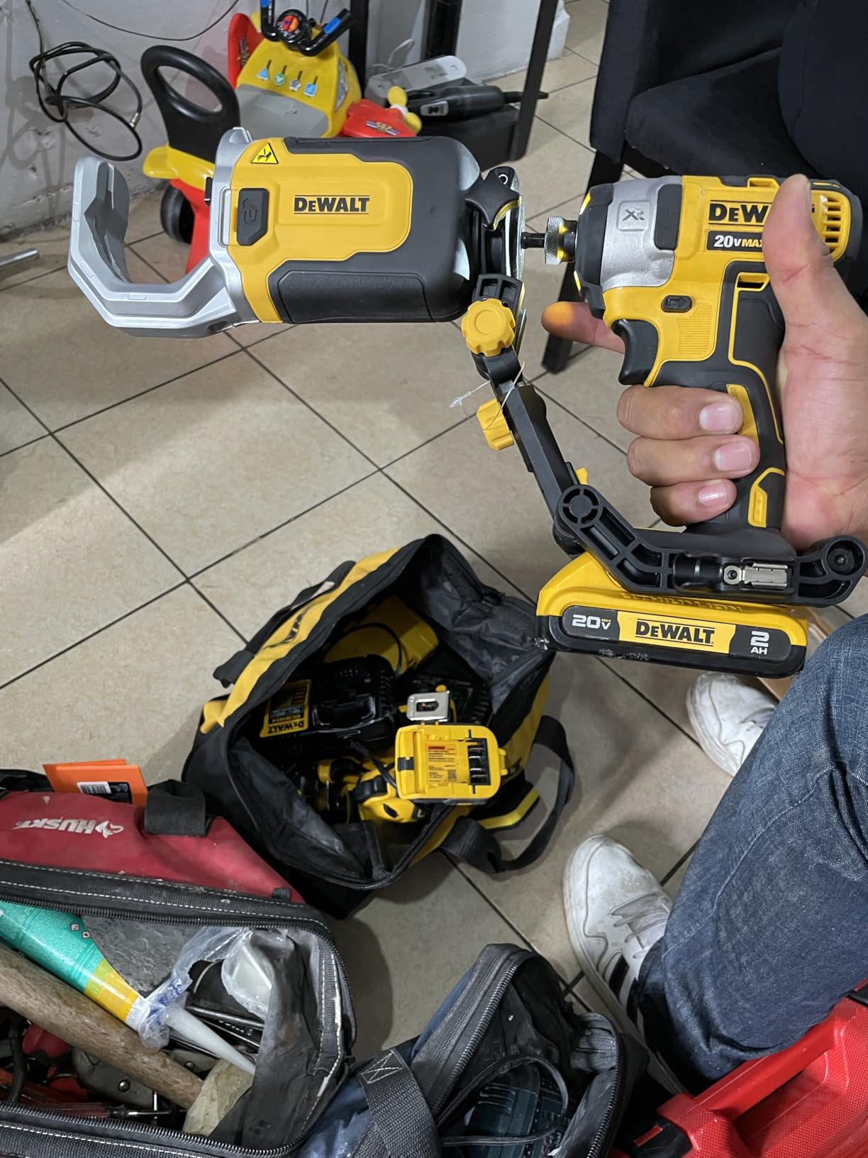 Sturdy attachment