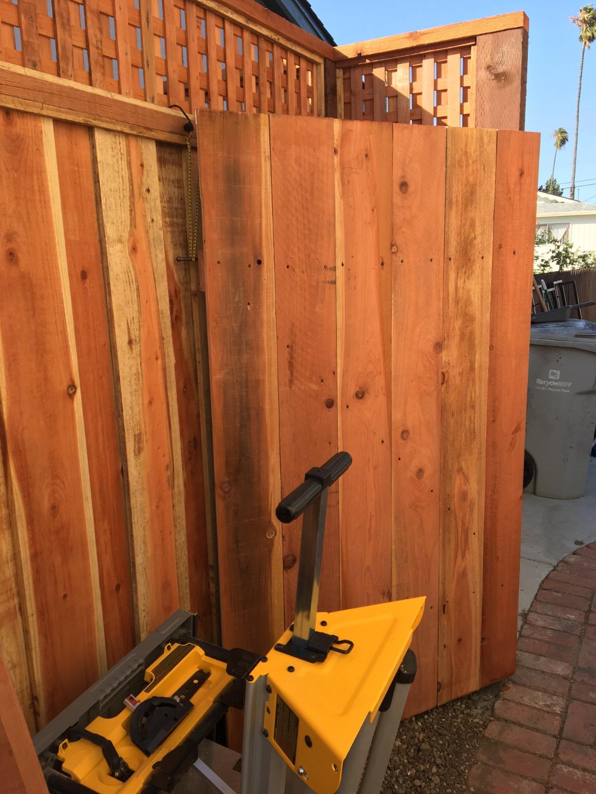 Good fence, poor extras