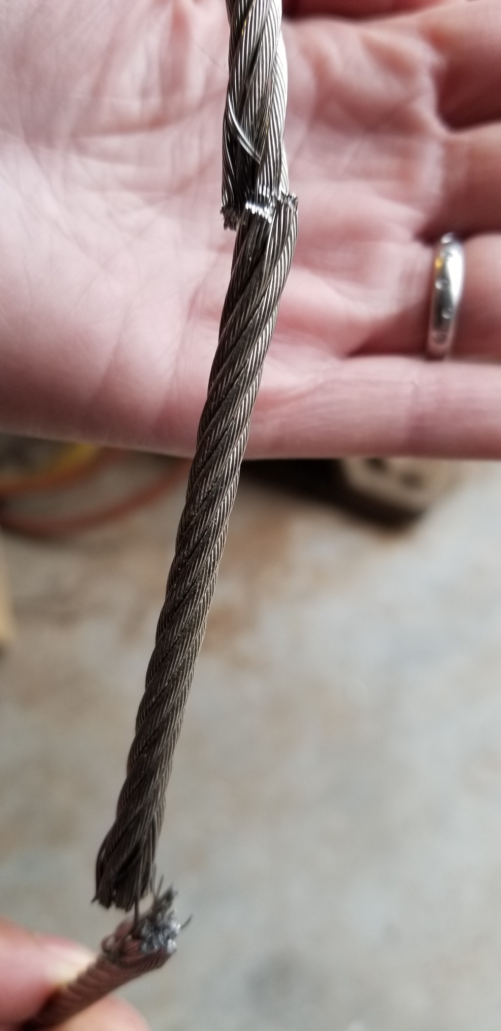 Cuts hard bolts