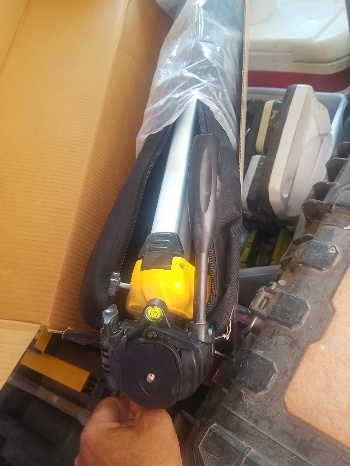 Solid tripod