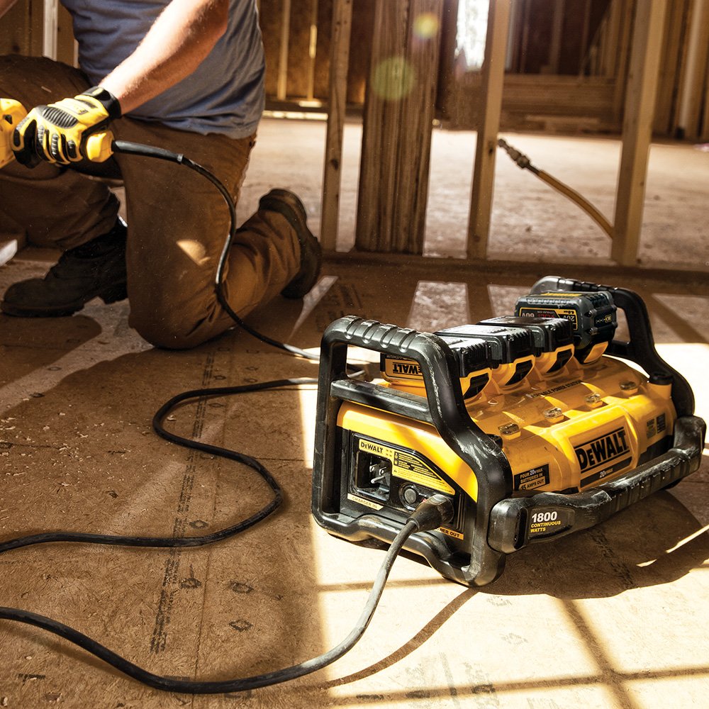 dewalt-dcb1800m3t1-portable-power-station-with-3-4-0-ah-1-6-0-ah-batteries image 5