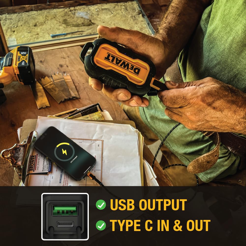 dewalt-heavy-duty-10-000-mah-power-bank-with-usb-c-pd image 4