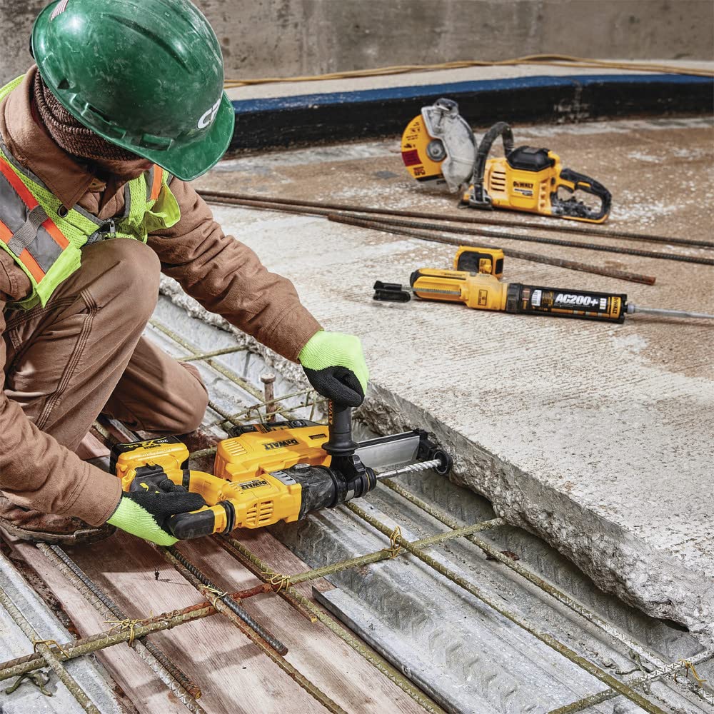 dewalt-dch263r2dh-1-1-8-d-handle-rotary-hammer-with-dust-extractor-kit image 3