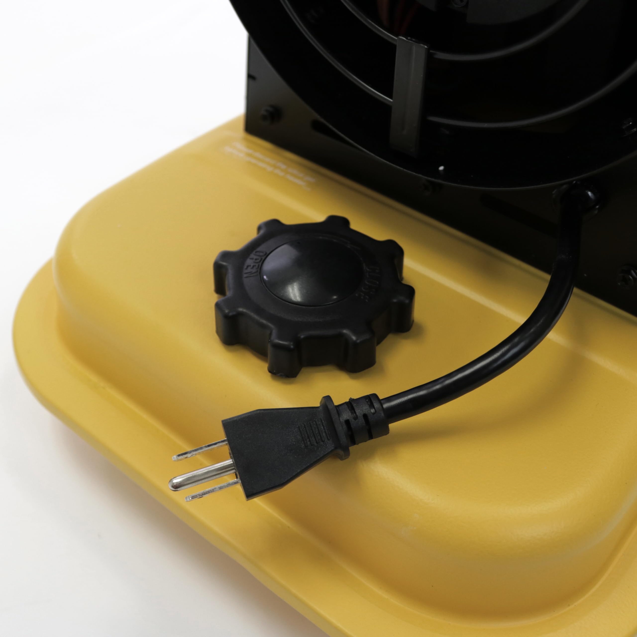 dewalt-80-000-btu-forced-air-kerosene-portable-heater-heats-up-to-2-000-sq-ft image 6