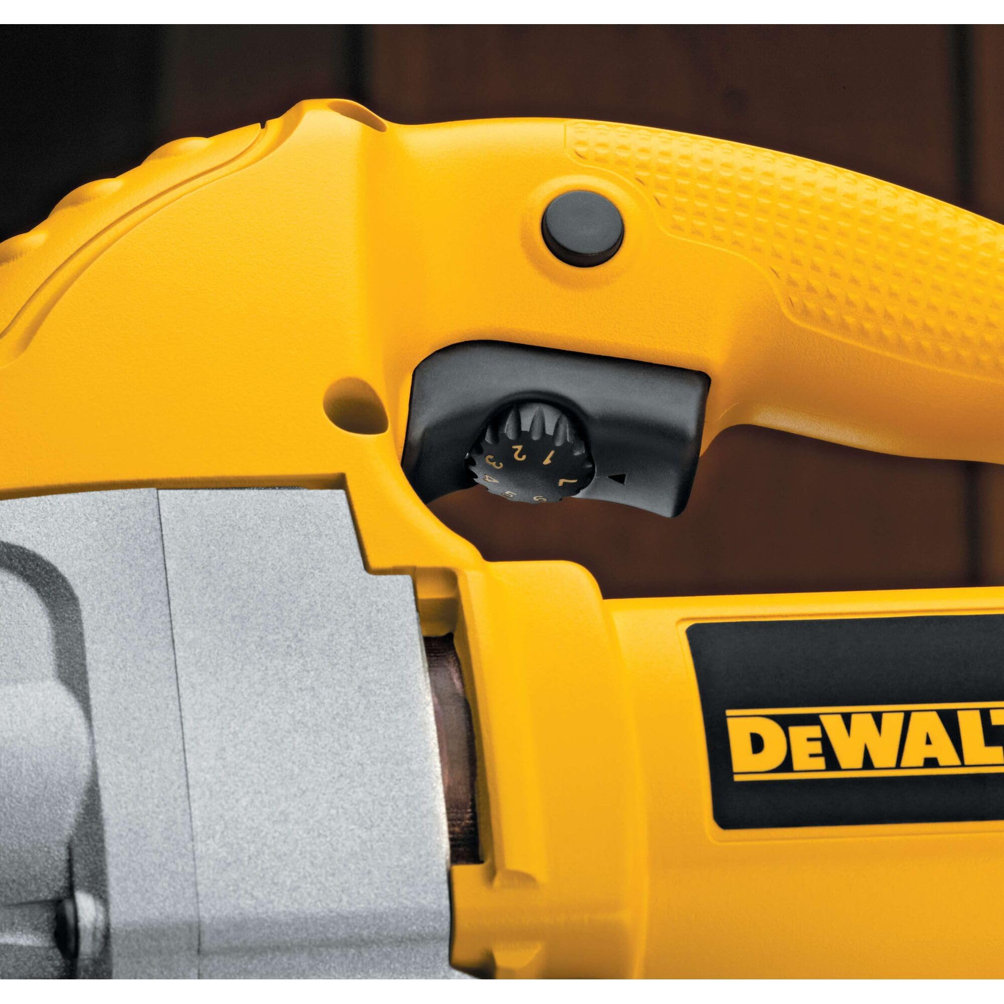 dewalt-dw317-5-5-amp-variable-speed-orbital-jigsaw image 4