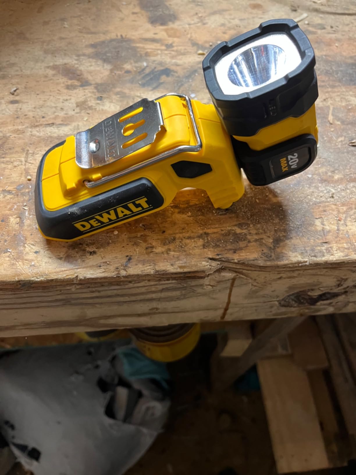 Stable kickstand