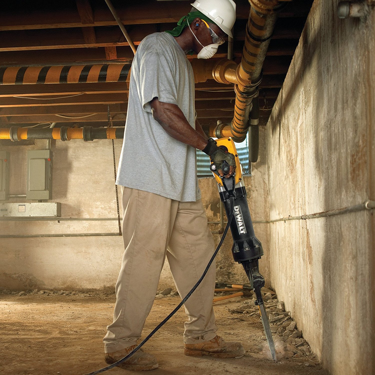 dewalt-d25980-68-lb-pavement-breaker-heavy-duty-demolition-hammer image 2