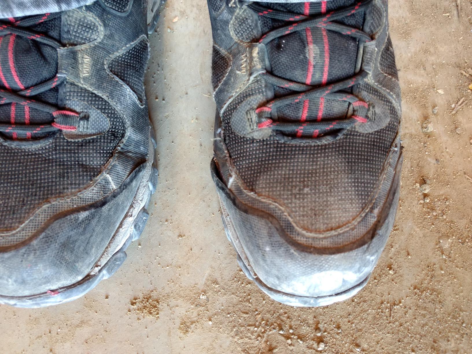 Light steel toe