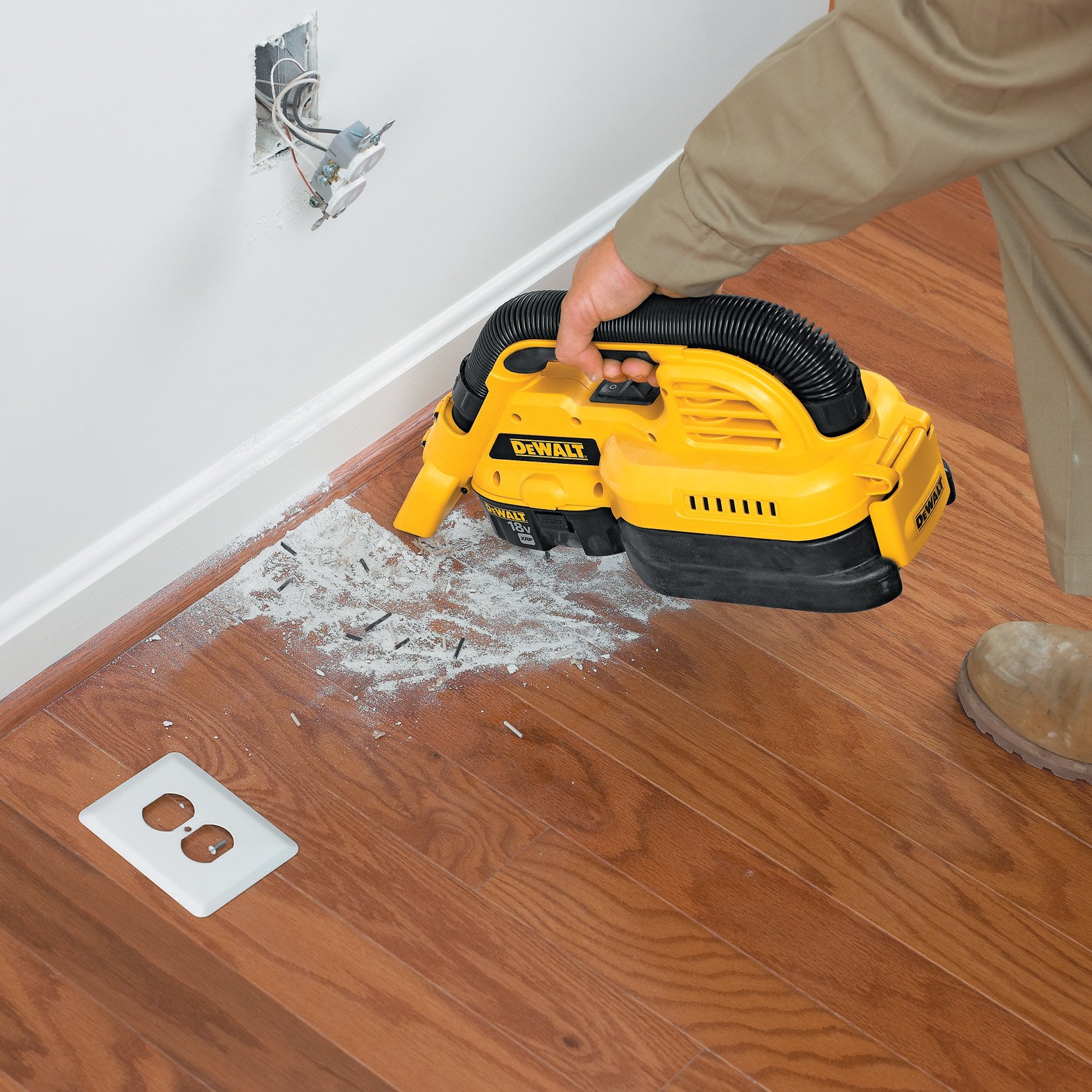 dewalt-dc515k-1-2-gallon-18v-nicd-cordless-wet-dry-vacuum image 4
