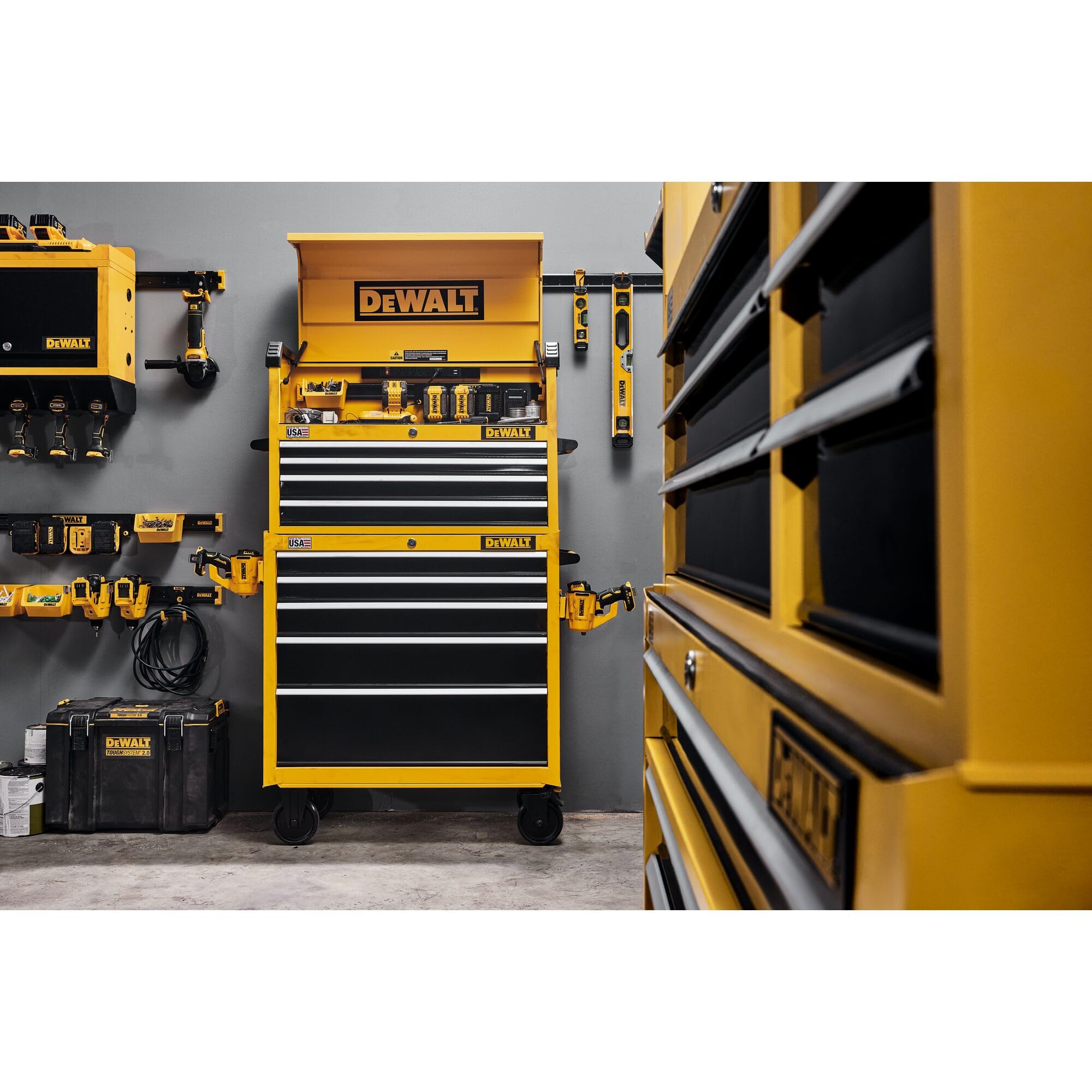 dewalt-dwst82800-48-in-metal-rail-for-dewalt-workshop-storage-system image 4