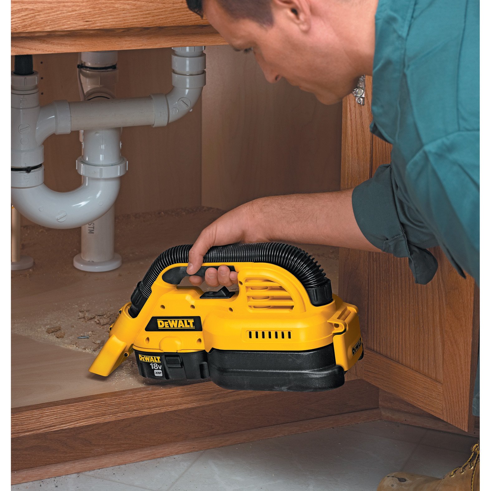 dewalt-dc515k-1-2-gallon-18v-nicd-cordless-wet-dry-vacuum image 3