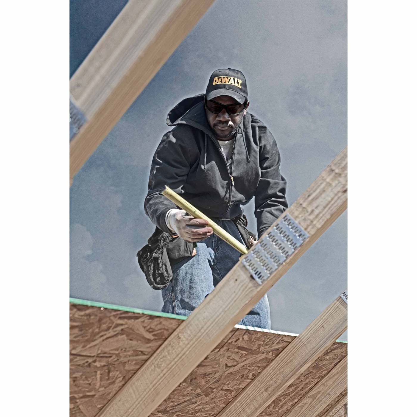 dewalt-dchj061b-l-20v-12v-max-hooded-heated-jacket-with-adaptor-large image 3