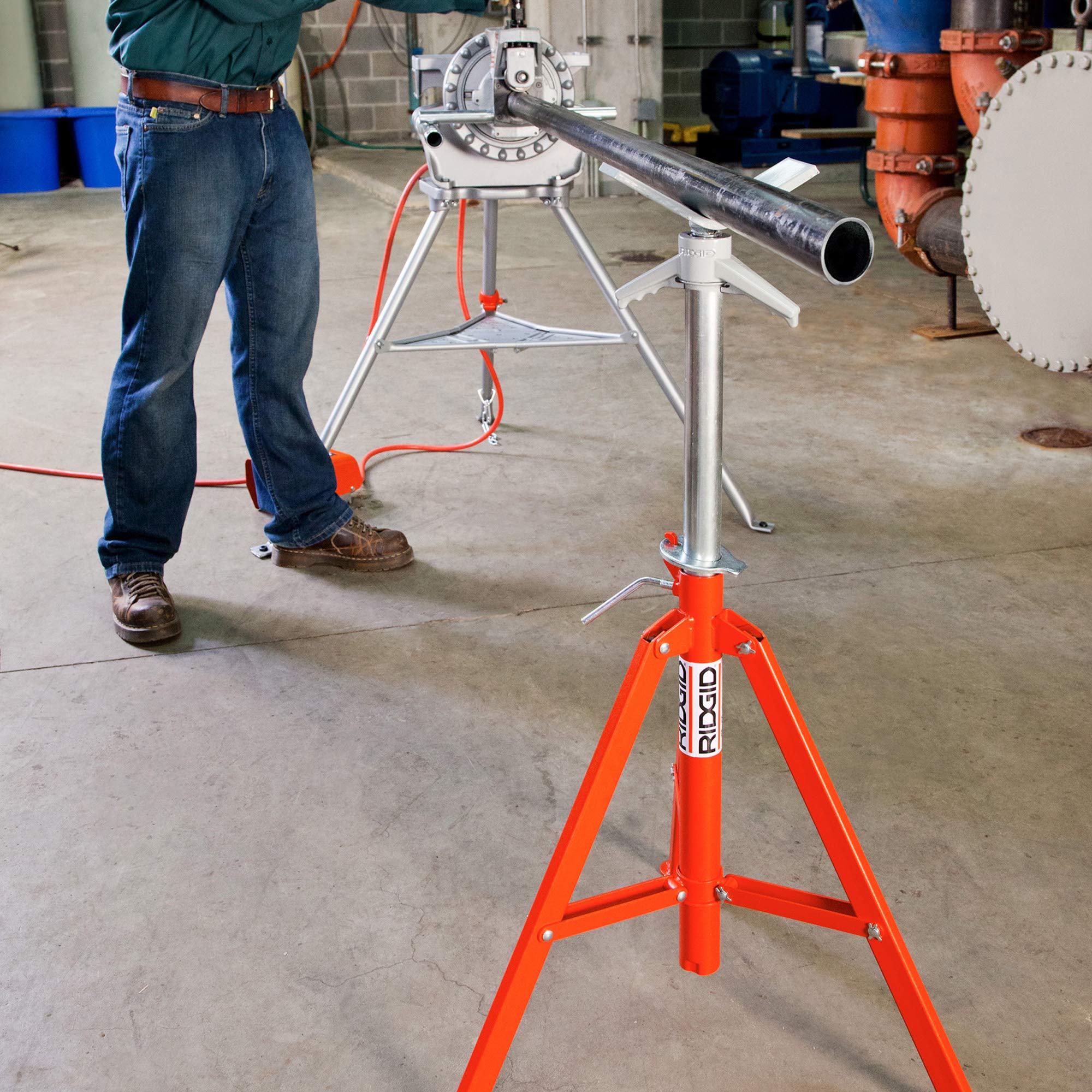 ridgid-56662-vj-99-v-head-high-pipe-stand-12-inch-capacity-red image 3