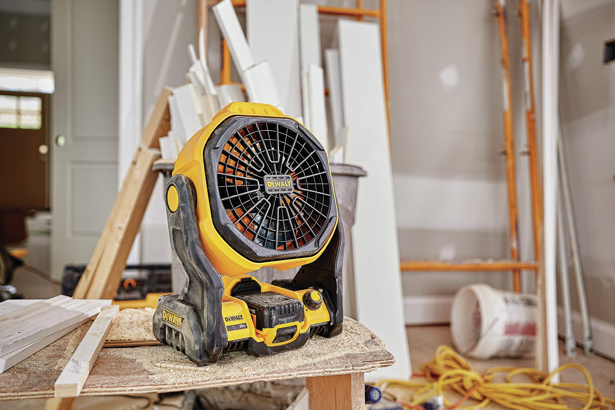 dewalt-dce511c1-11-inch-jobsite-fan-corded-cordless image 3