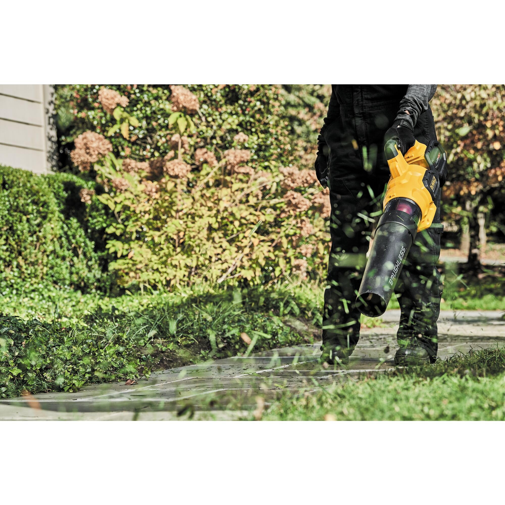 dewalt-dcbl772x1-axial-brushless-leaf-blower-600-cfm image 7