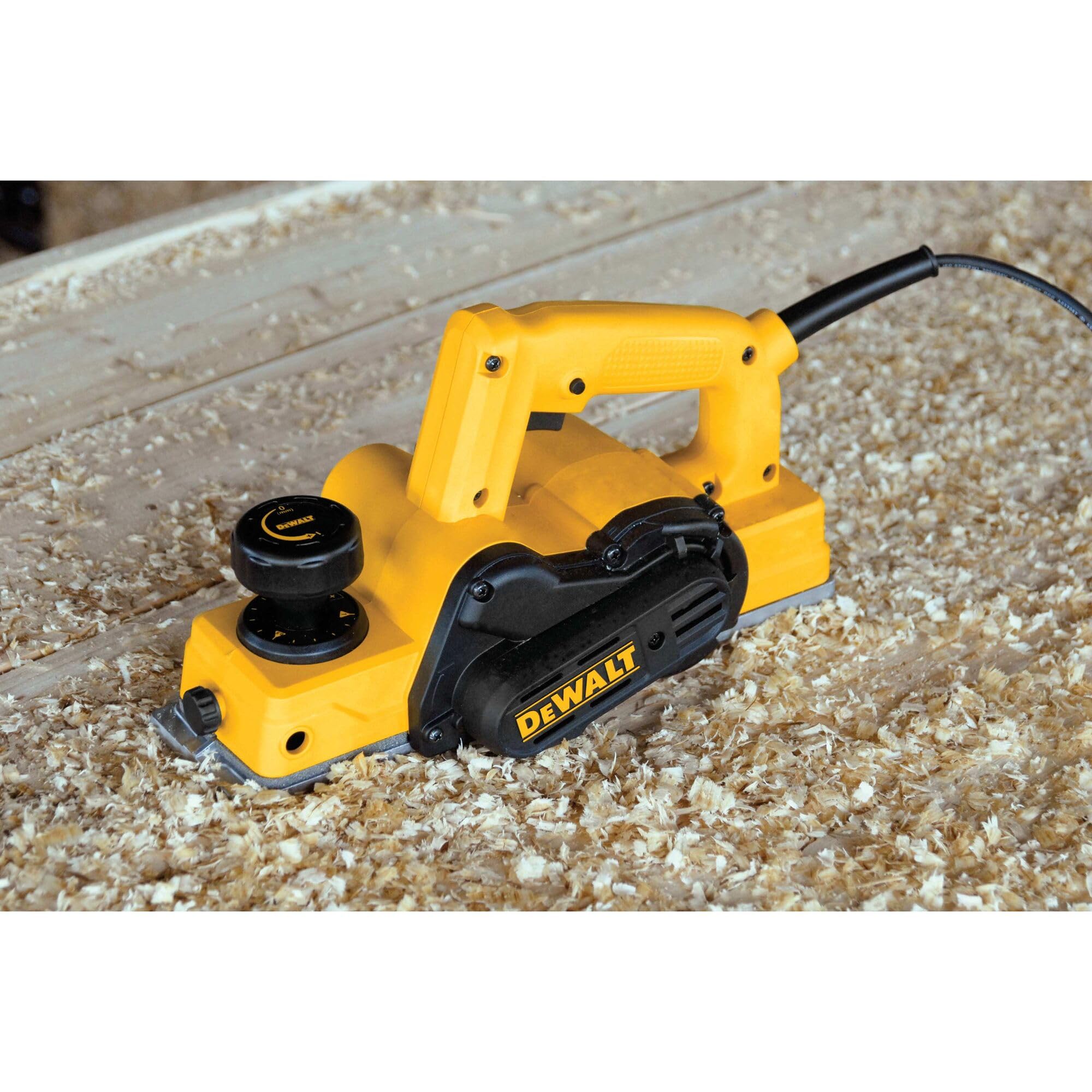 dewalt-3-1-4-inch-hand-planer-5-5-amp-d26676 image 8