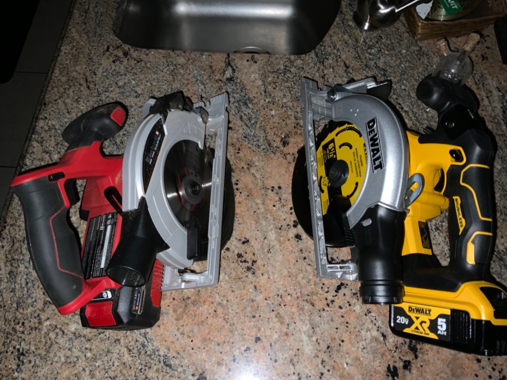 Flooring saw