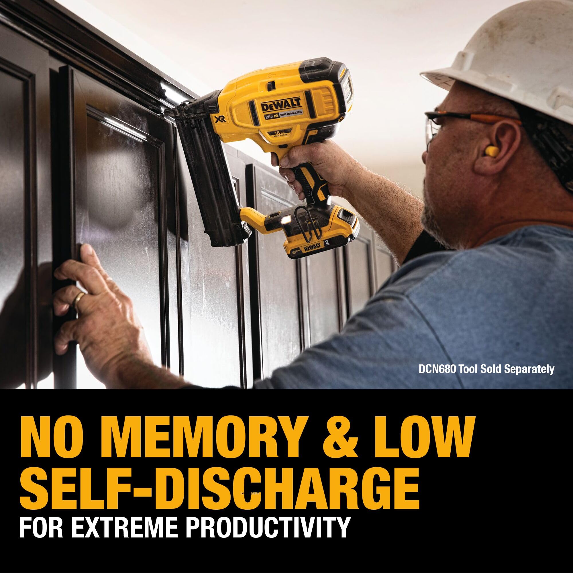 dewalt-dcb203-2-20v-max-compact-2ah-battery-2-pack-with-3-led-fuel-gauge image 6