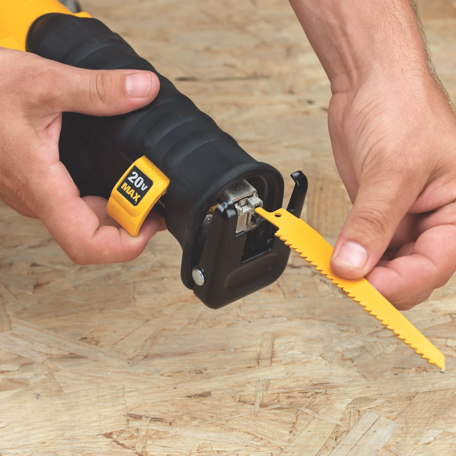 dewalt-20v-max-dck292l2-2-tool-combo-kit-hammer-drill-reciprocating-saw image 8