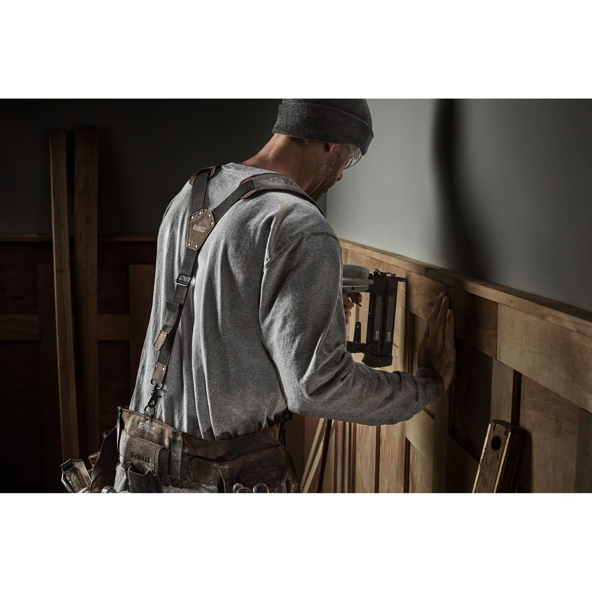 dewalt-dwst550112-leather-tool-belt-11-pocket-professional-apron image 6