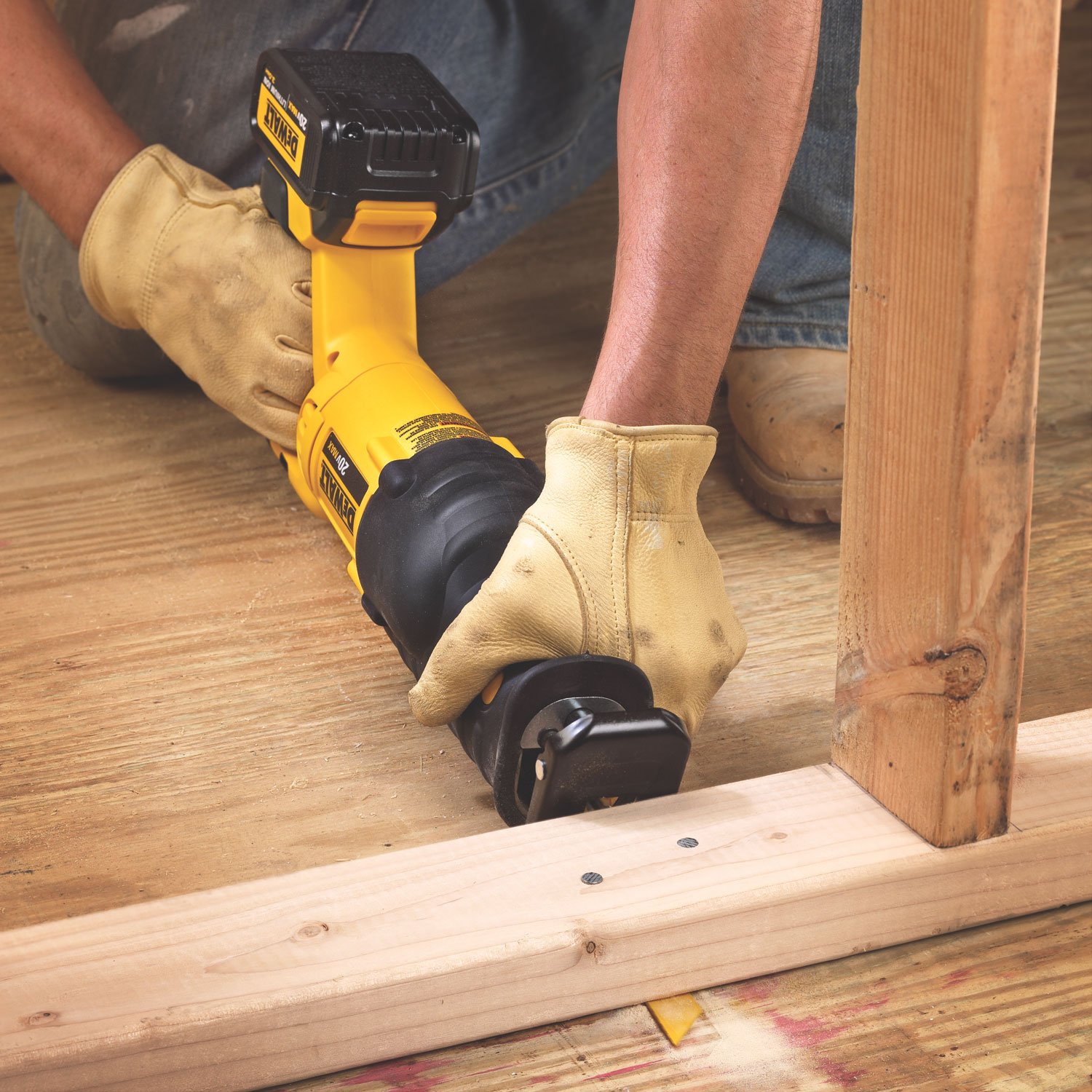 dewalt-20v-max-dck292l2-2-tool-combo-kit-hammer-drill-reciprocating-saw image 7
