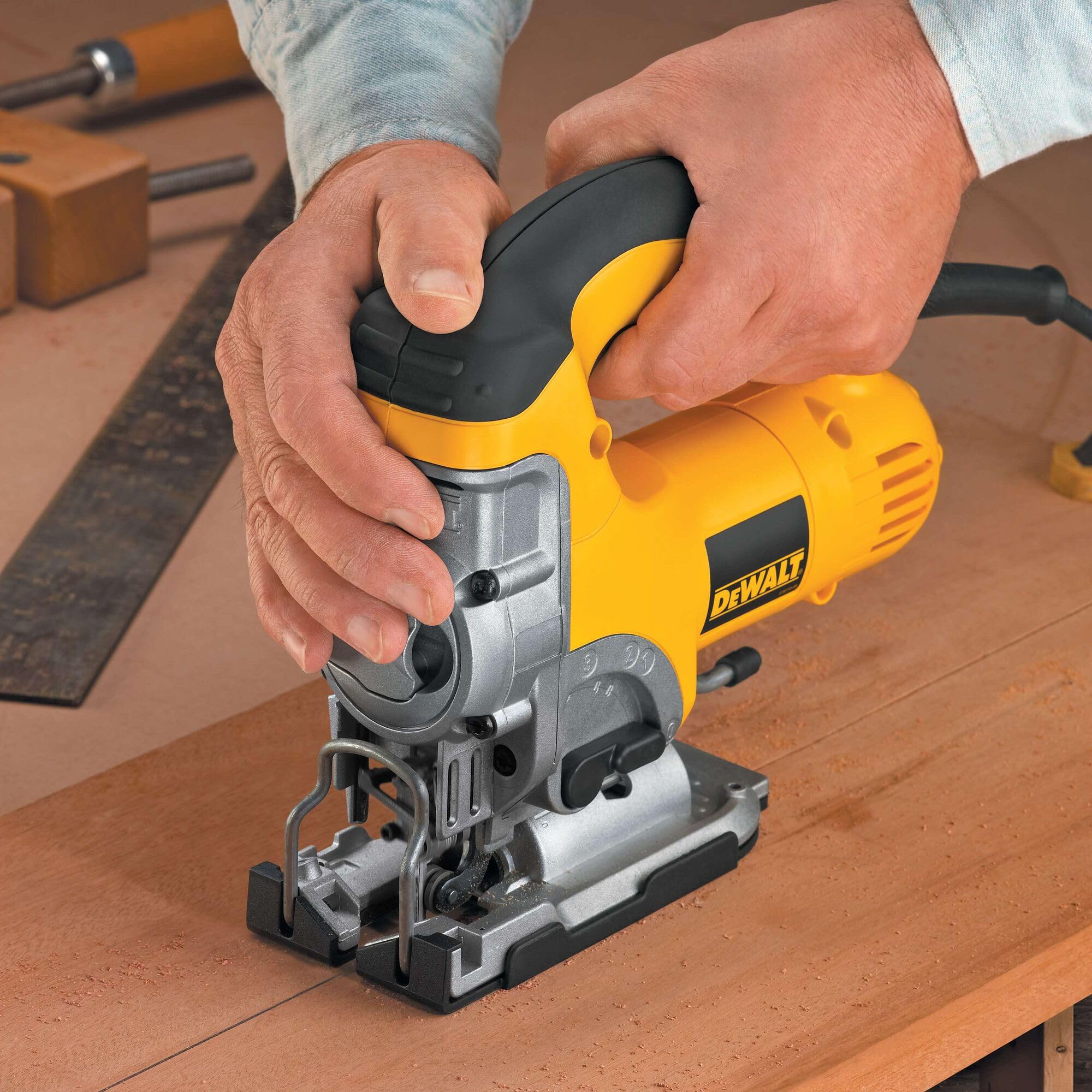 dewalt-dw331k-6-5-amp-top-handle-jig-saw-corded image 2