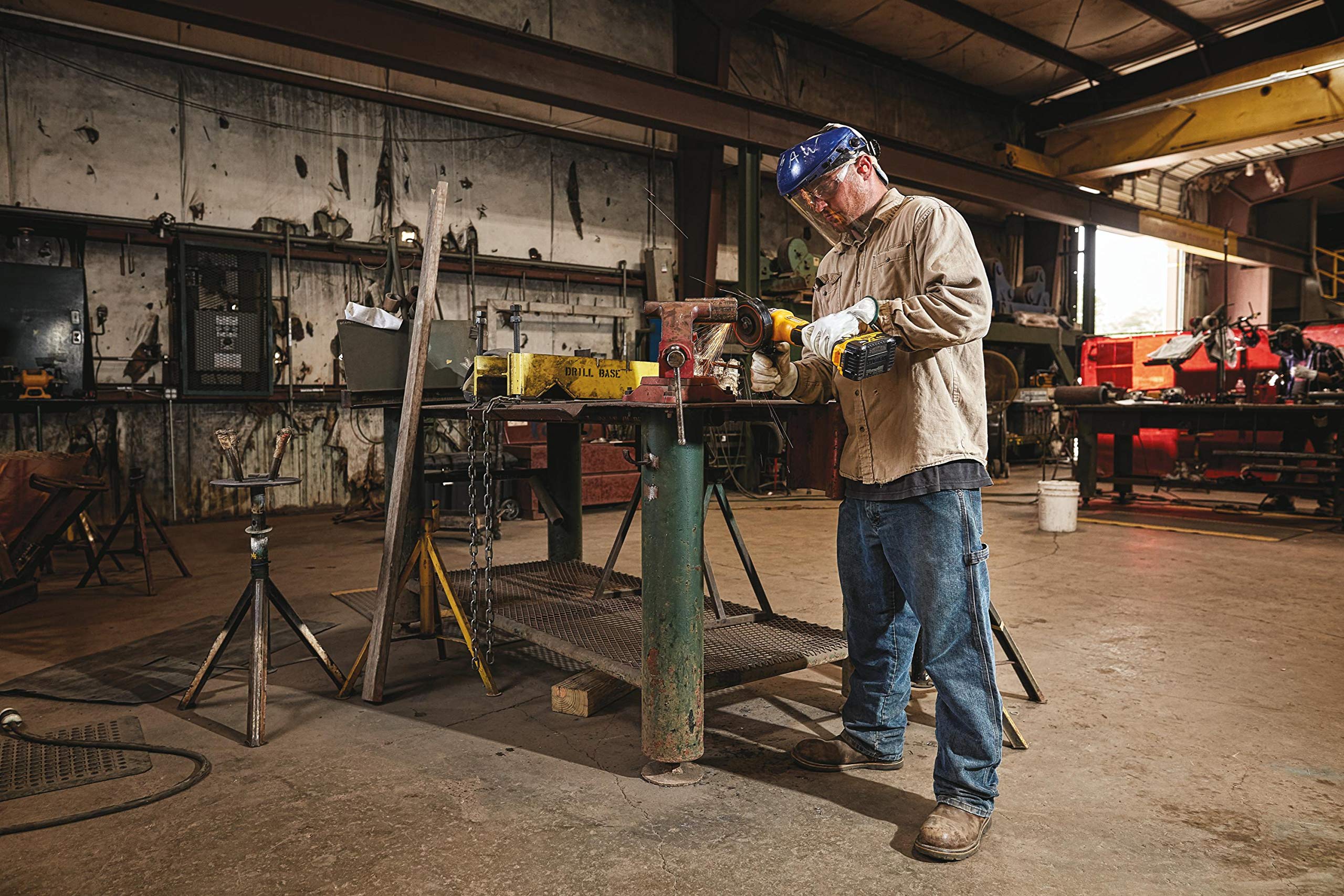dewalt-dcg413fb-20v-max-xr-5-in-brushless-angle-grinder-with-brake-tool-only image 2