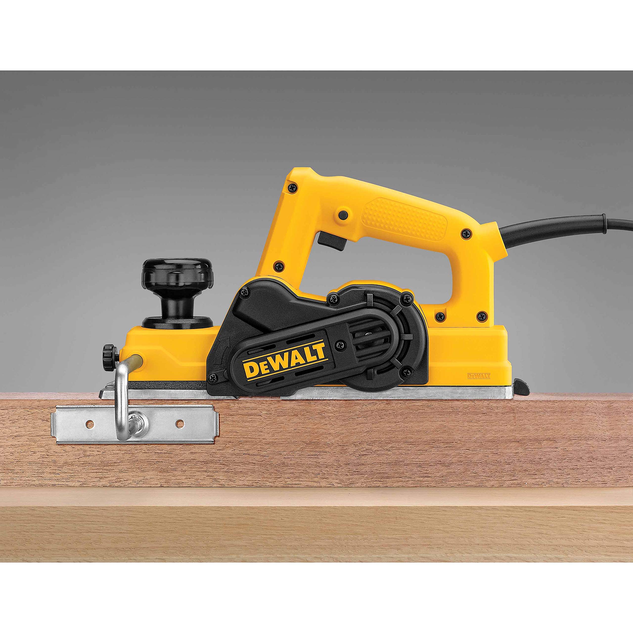dewalt-d26677k-3-1-4-inch-5-5-amp-hand-planer-kit image 3