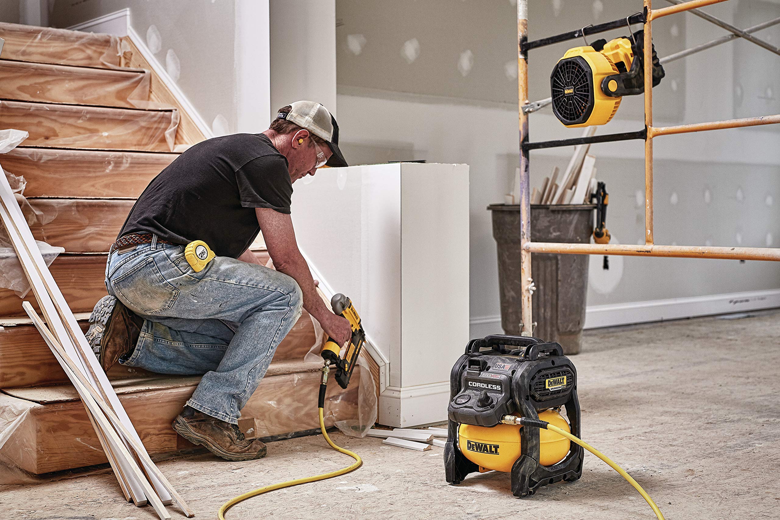 dewalt-dce511c1-11-inch-jobsite-fan-corded-cordless image 2
