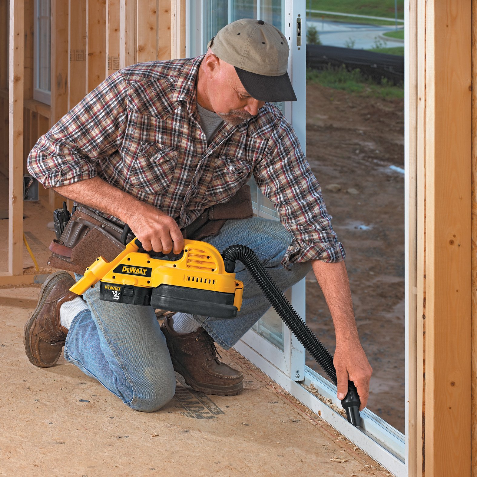 dewalt-dc515k-1-2-gallon-18v-nicd-cordless-wet-dry-vacuum image 7