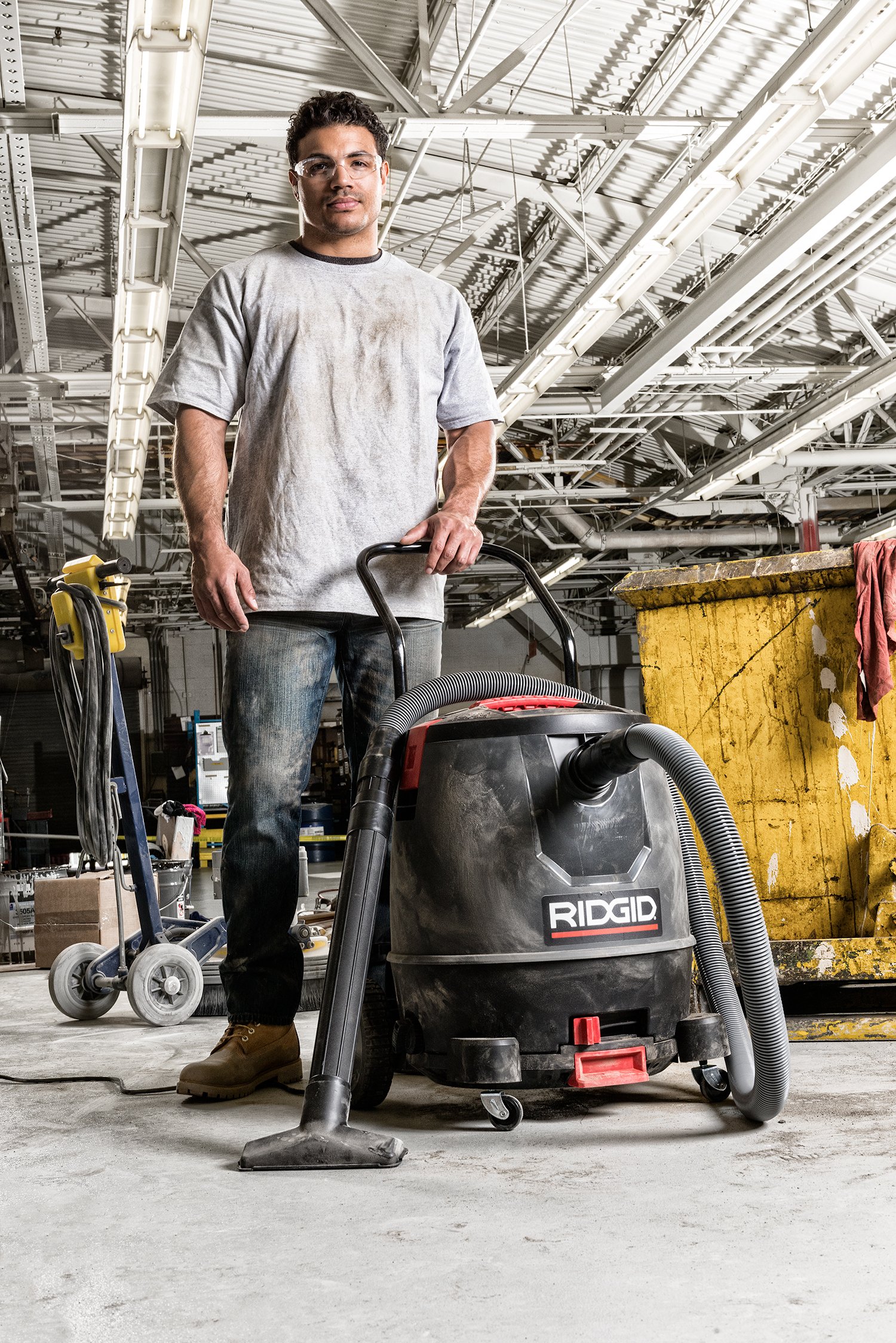 ridgid-50338-1650rv-16-gallon-wet-dry-shop-vacuum-with-cart-6-5-peak-hp image 4