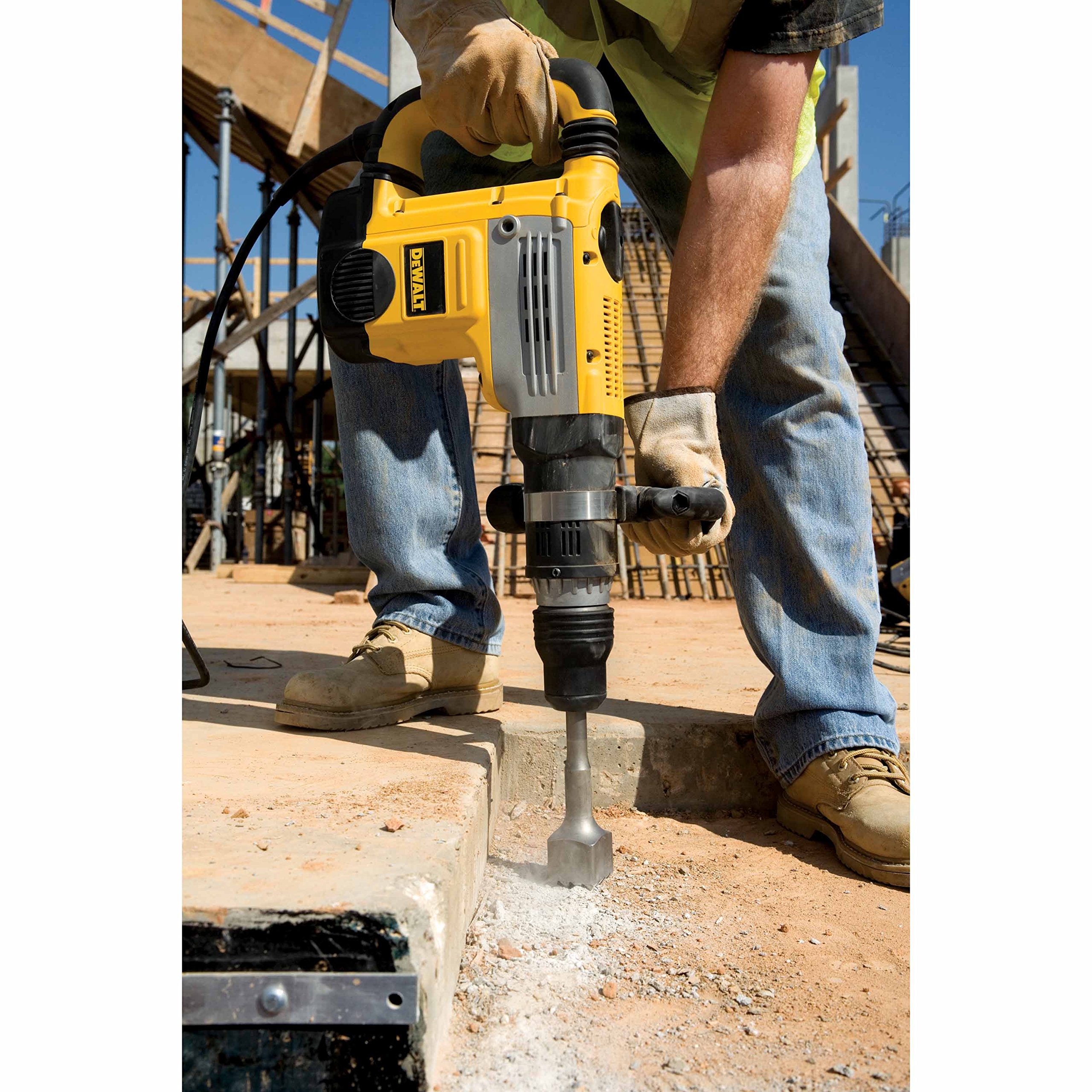 dewalt-d25891k-sds-max-demolition-hammer-15-amp-with-shocks-active-vibration-con image 3