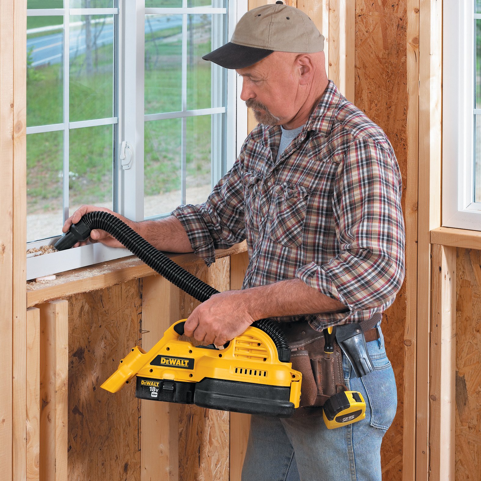 dewalt-dc515k-1-2-gallon-18v-nicd-cordless-wet-dry-vacuum image 6